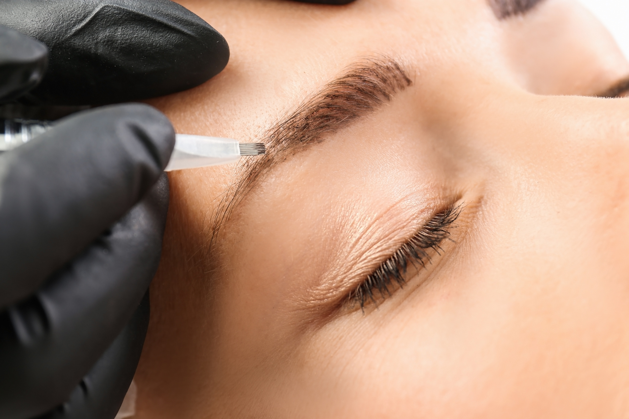 What Are The Side-Effects Of Microblading: Throwing Light On The Advantages Of Eyebrow Tattooing!